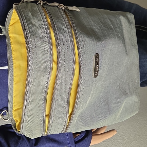 Baggallini Gray Crossbody - Picture 3 of 7